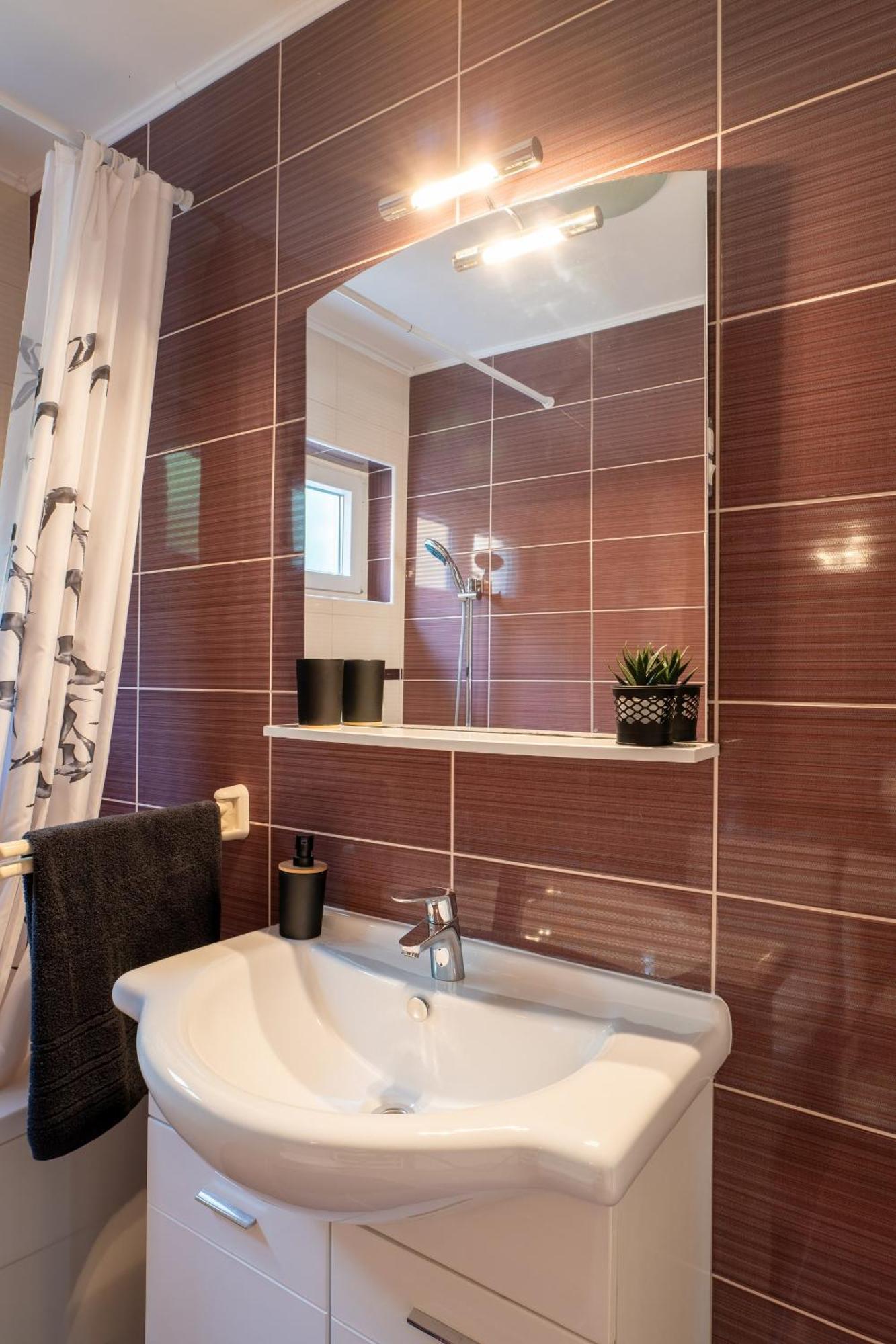 Apartment Wish - Two Bedrooms With 2 Ac Renewed Pag Town Exterior photo