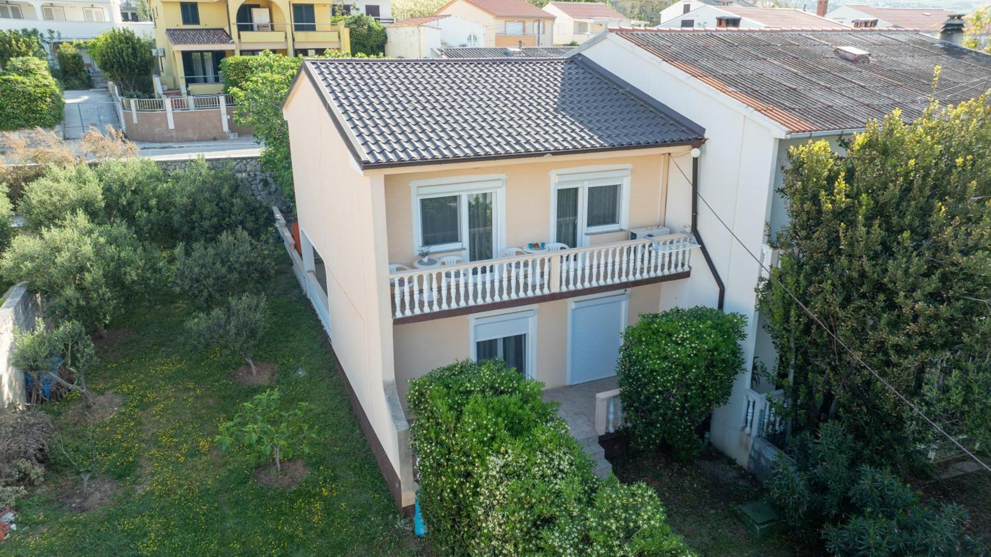 Apartment Wish - Two Bedrooms With 2 Ac Renewed Pag Town Exterior photo